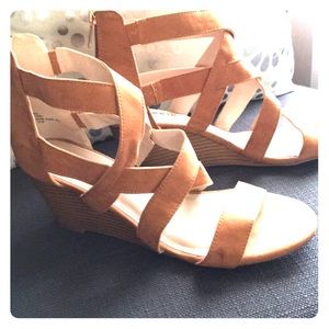 Torrid size 9w wedges